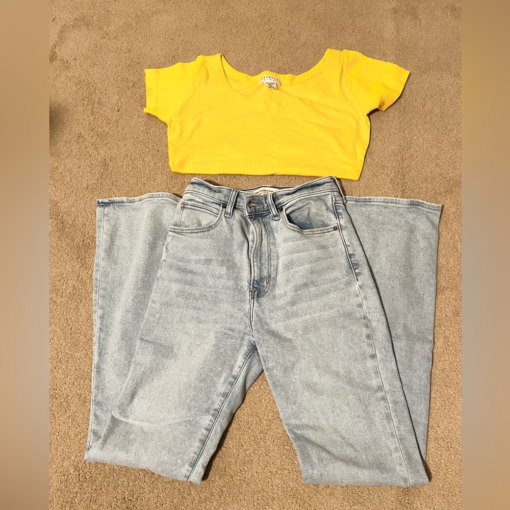 Express Yellow Top - Picture 2 of 2